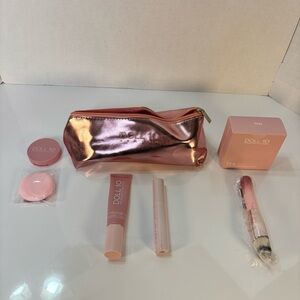 Doll 10- 6 pc Make Up & Brush Set with Rose Gold Makeup Bag